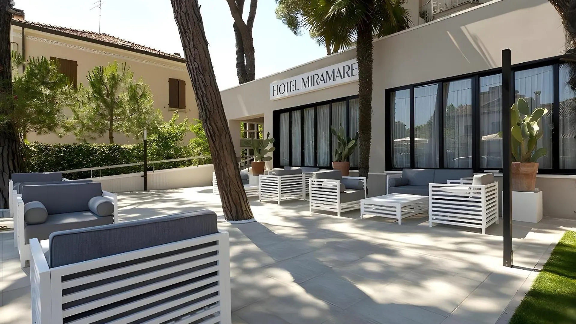 ****  Hotel Miramare - Spa & Suites - Free Breakfast & Brunch Until 13-00 Cervia İtalya